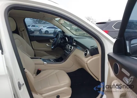 2019 Mercedes-Benz Glc 300 из США, поврежденный, VIN WDC0G4JB7KV142252